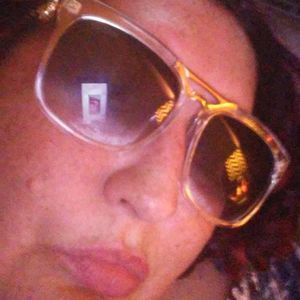 Meet your Posher, Connie